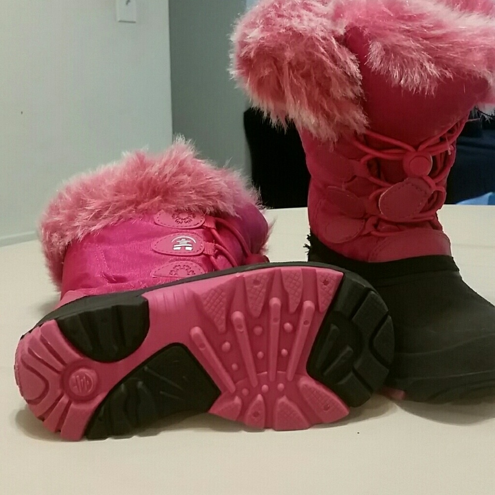 Snow Boots. - Picture 4 of 4